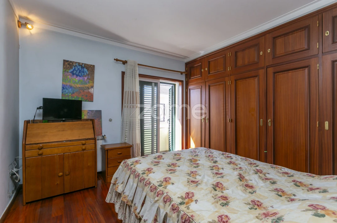 Moradia T3 para Venda em Arvore Foto 26