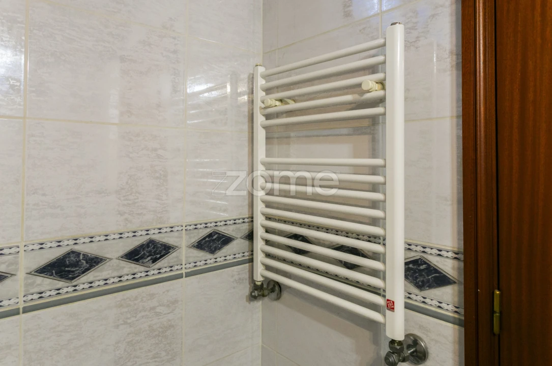 Moradia T3 para Venda em Arvore Foto 31