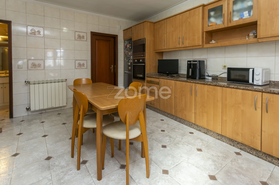 Moradia T3 para Venda em Arvore Foto 5