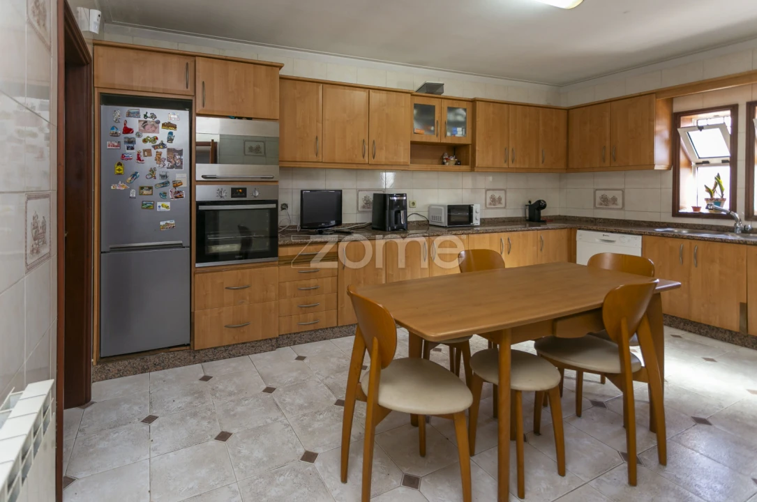 Moradia T3 para Venda em Arvore Foto 2