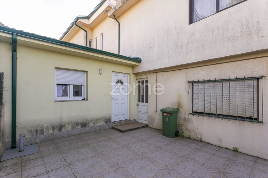 Moradia T3 para Venda em Arvore Foto 36