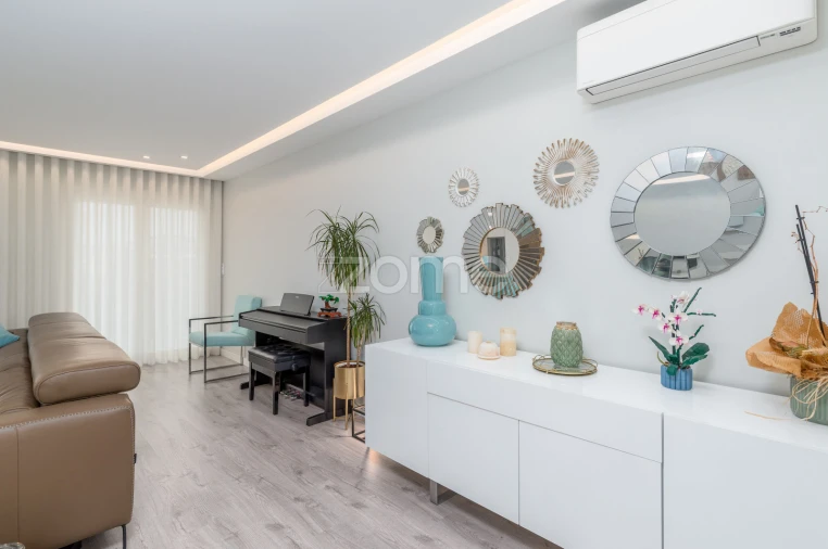 Apartamento T4 para Venda em Pontinha e Famões Foto 29