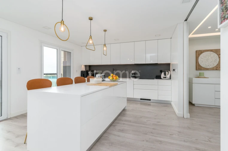 Apartamento T4 para Venda em Pontinha e Famões Foto 31