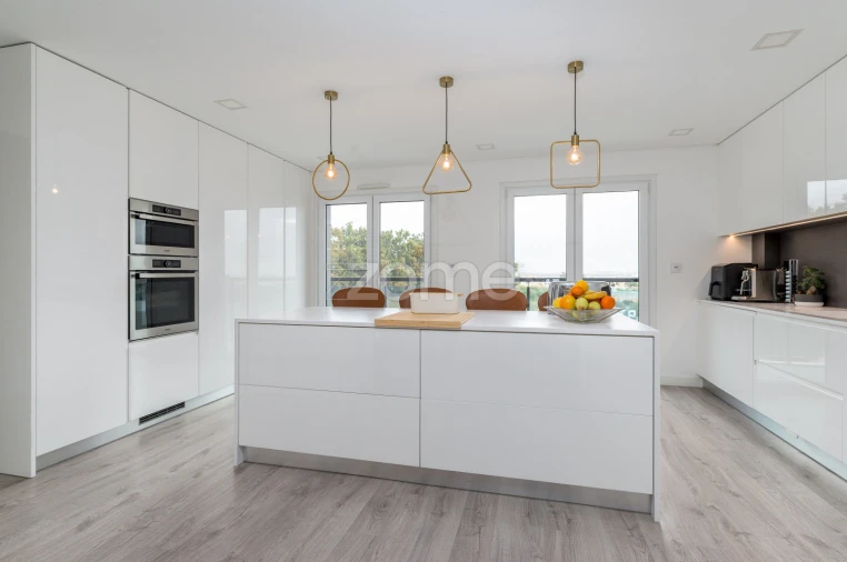 Apartamento T4 para Venda em Pontinha e Famões Foto 32