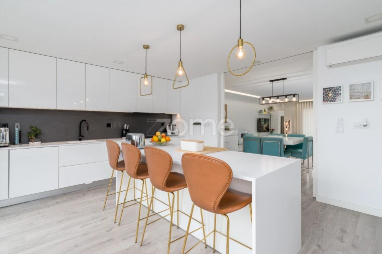 Apartamento T4 para Venda em Pontinha e Famões Foto 34