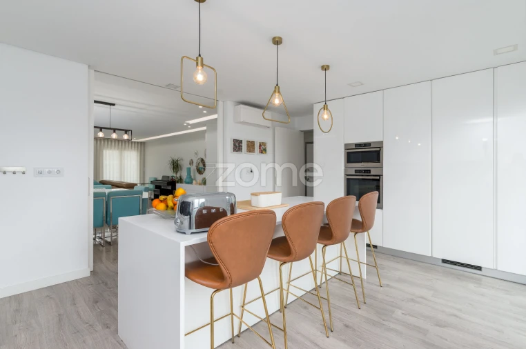 Apartamento T4 para Venda em Pontinha e Famões Foto 35