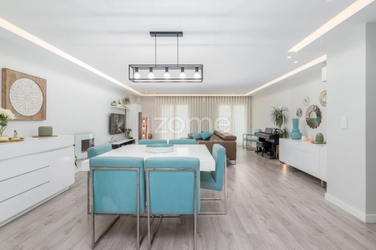 Apartamento T4 para Venda em Pontinha e Famões Foto 36