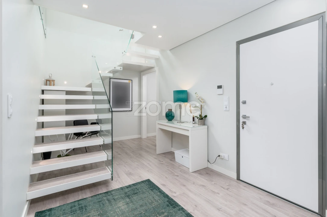 Apartamento T4 para Venda em Pontinha e Famões Foto 37