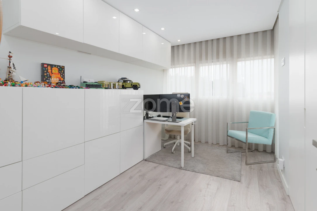 Apartamento T4 para Venda em Pontinha e Famões Foto 18
