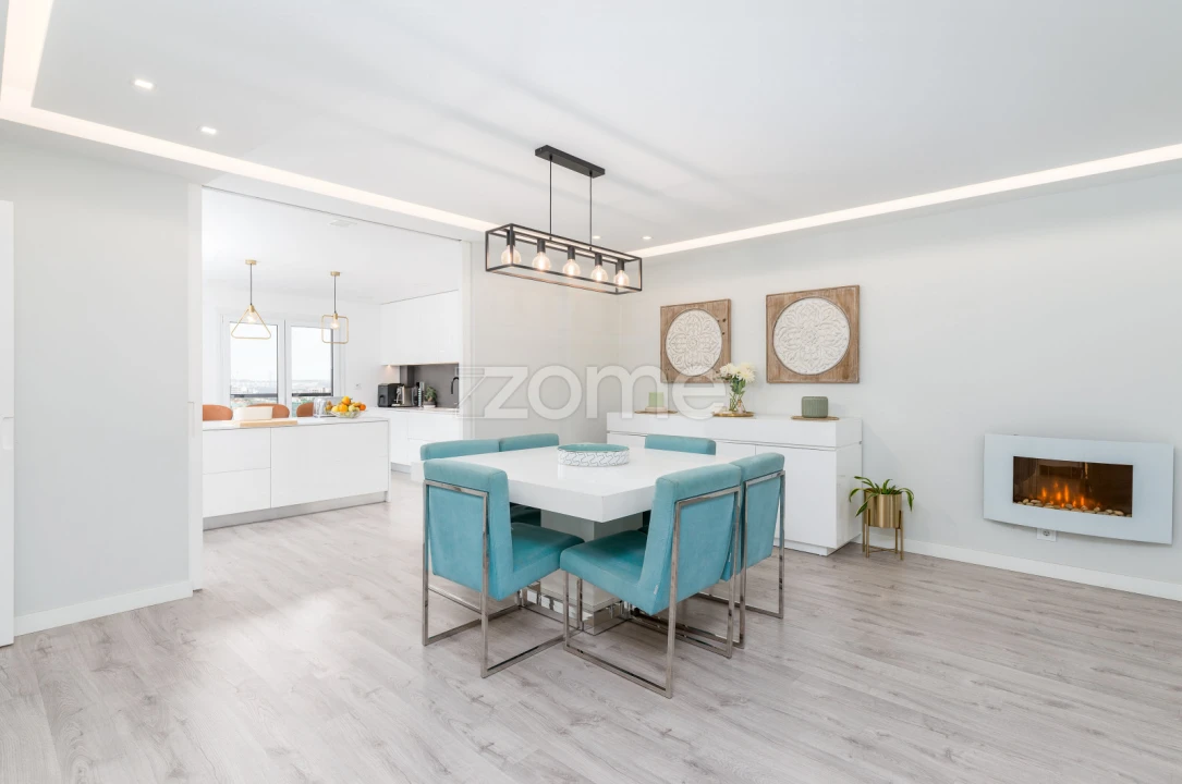 Apartamento T4 para Venda em Pontinha e Famões Foto 26