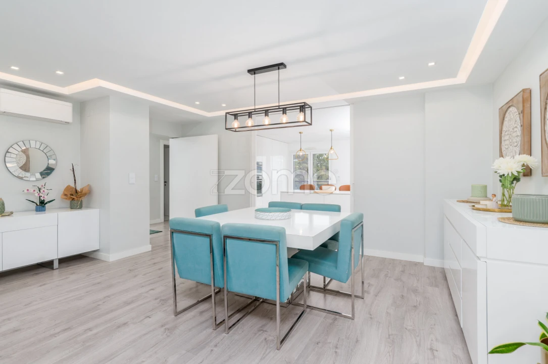 Apartamento T4 para Venda em Pontinha e Famões Foto 27