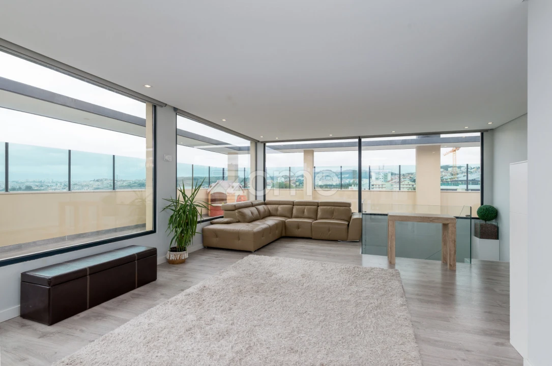 Apartamento T4 para Venda em Pontinha e Famões Foto 39