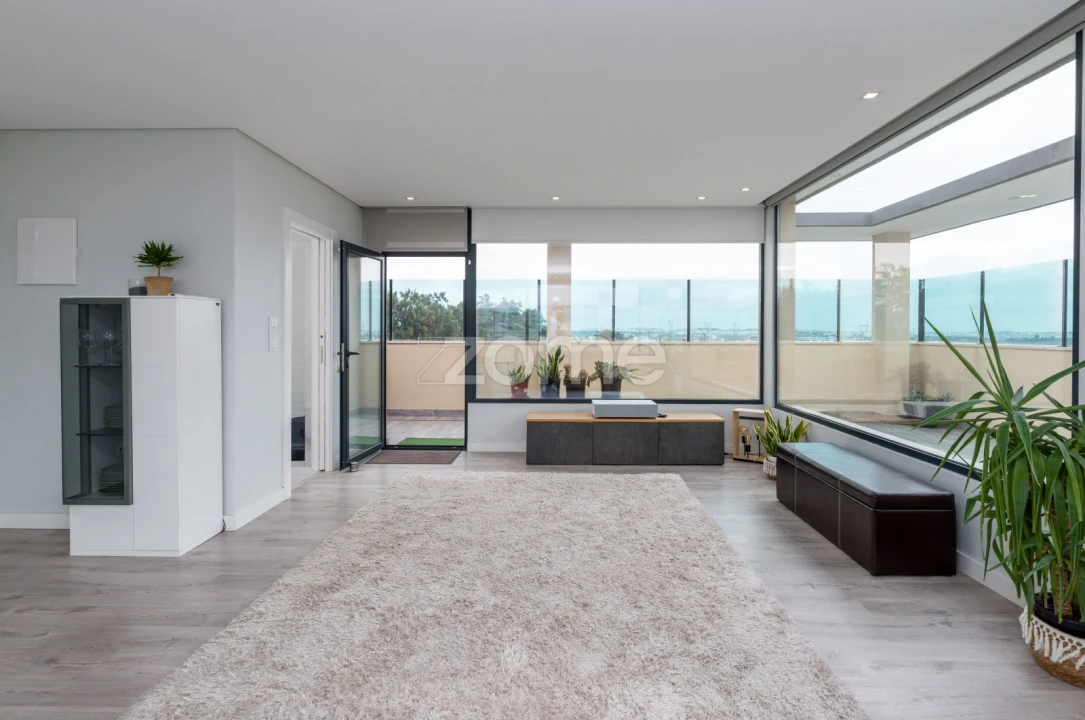 Apartamento T4 para Venda em Pontinha e Famões Foto 43