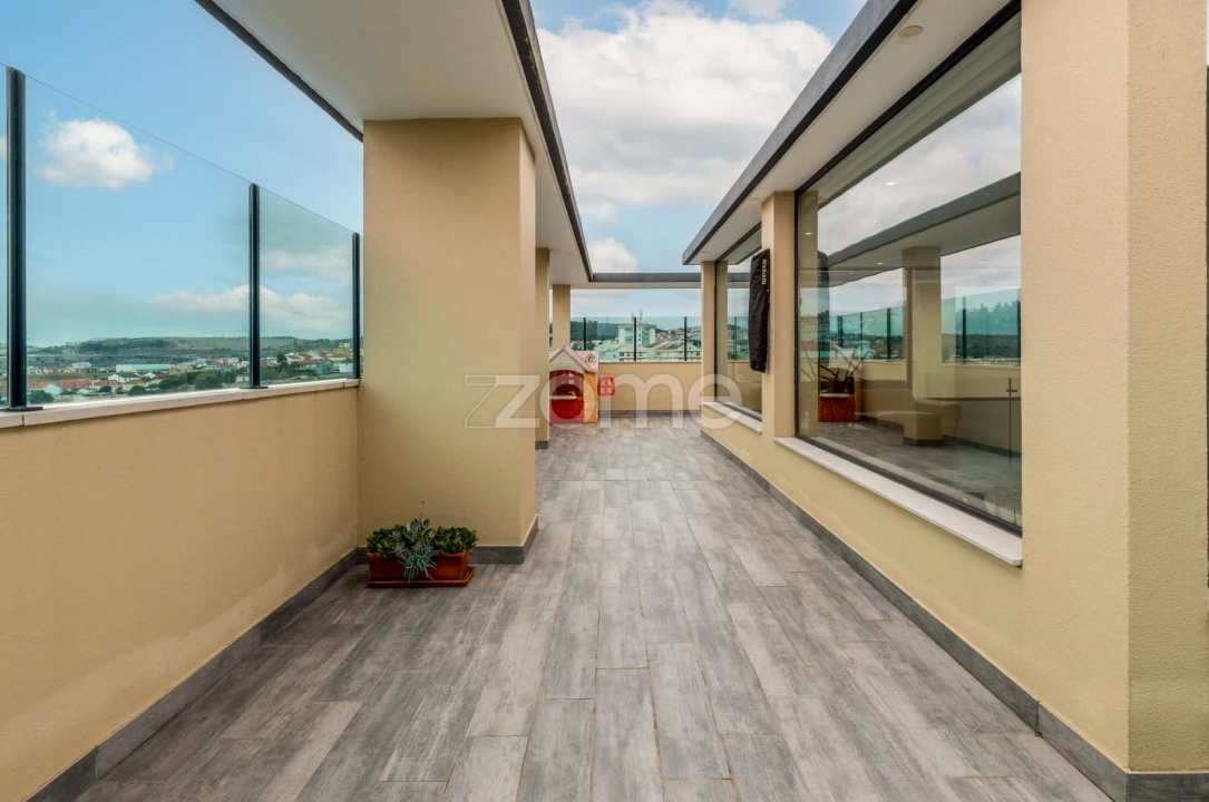 Apartamento T4 para Venda em Pontinha e Famões Foto 45