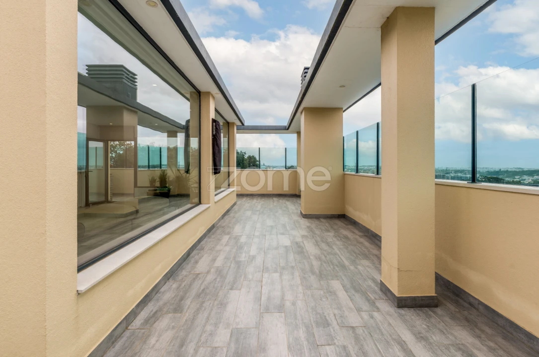 Apartamento T4 para Venda em Pontinha e Famões Foto 46