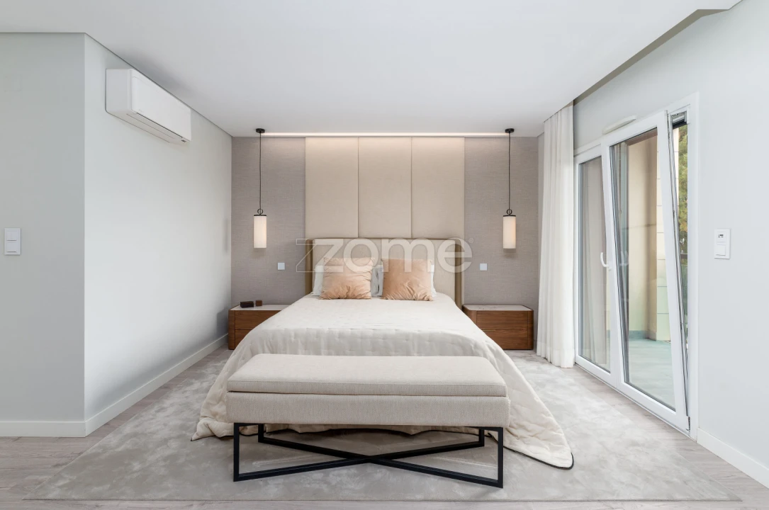 Apartamento T4 para Venda em Pontinha e Famões Foto 5