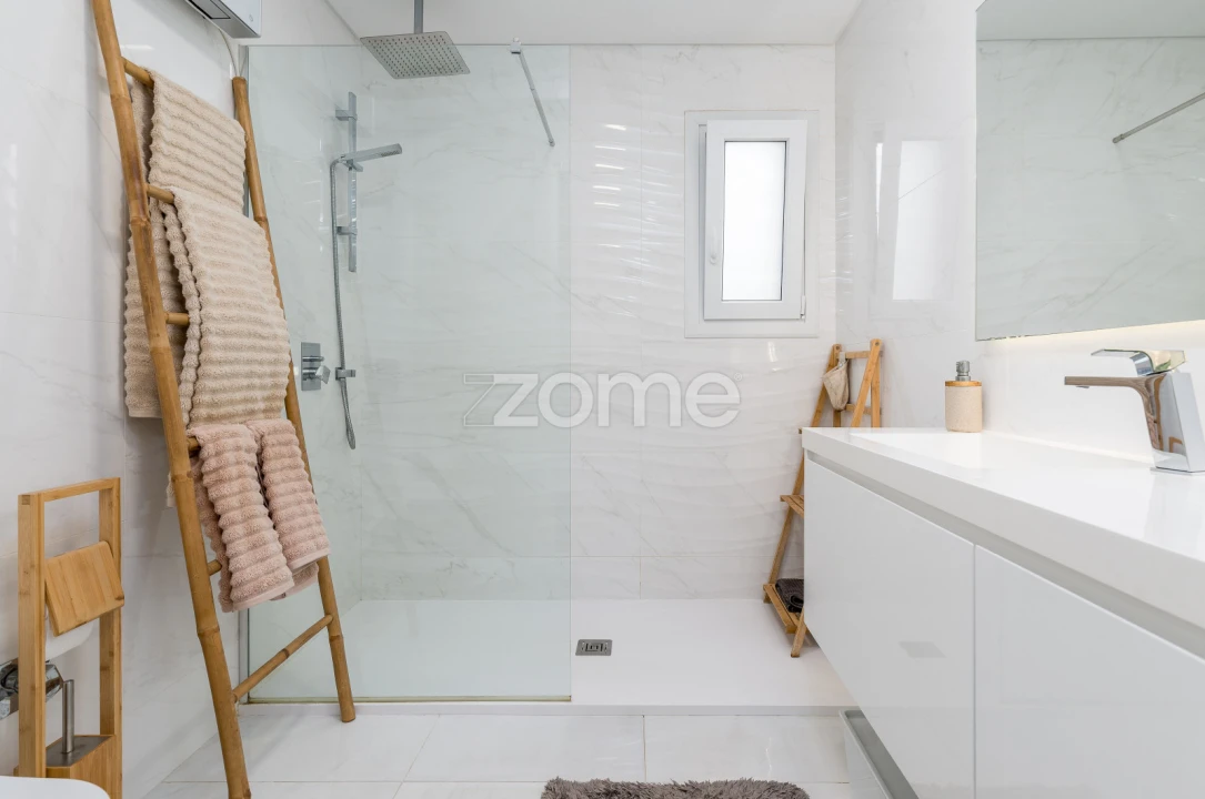 Apartamento T4 para Venda em Pontinha e Famões Foto 6