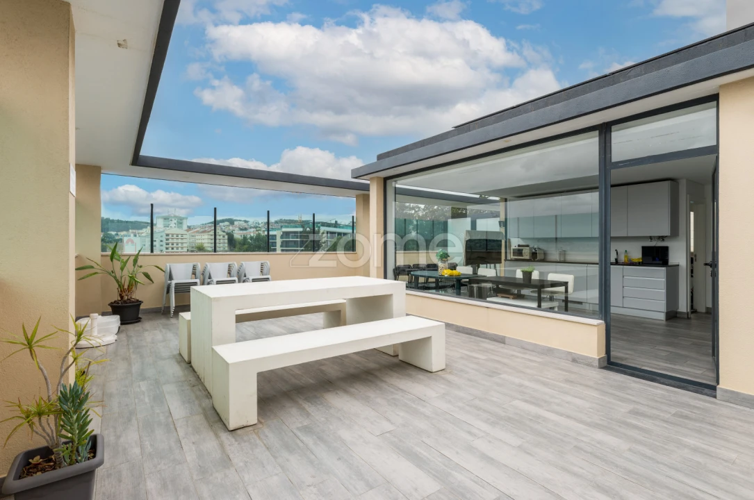 Apartamento T4 para Venda em Pontinha e Famões Foto 63