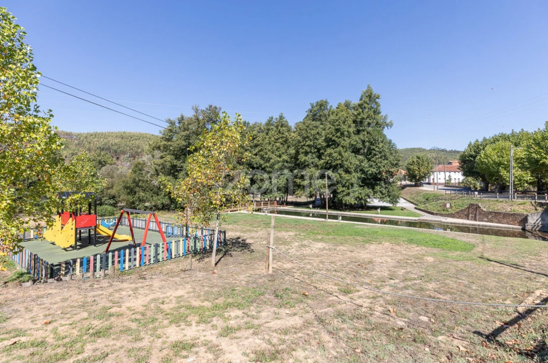 Terreno para Venda em Folques Foto 15