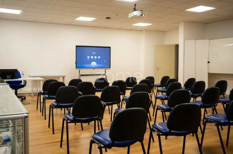 Escritório para Arrendamento em Sacavém e Prior Velho Foto 14