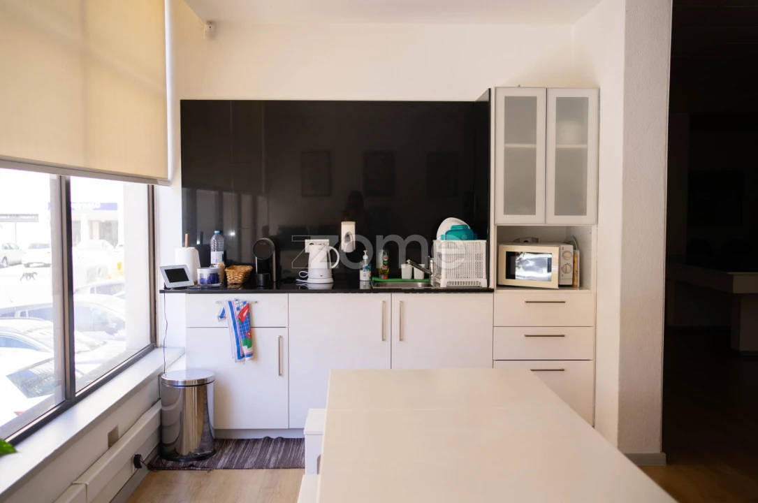 Escritório para Arrendamento em Sacavém e Prior Velho Foto 17