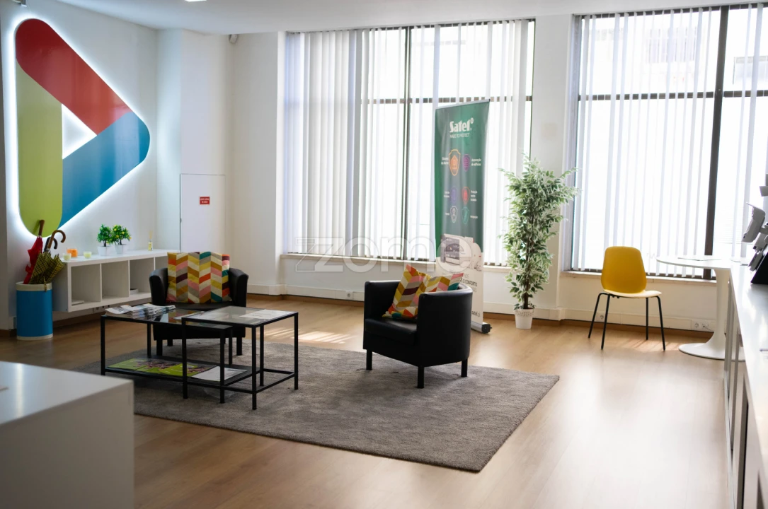 Escritório para Arrendamento em Sacavém e Prior Velho Foto 7