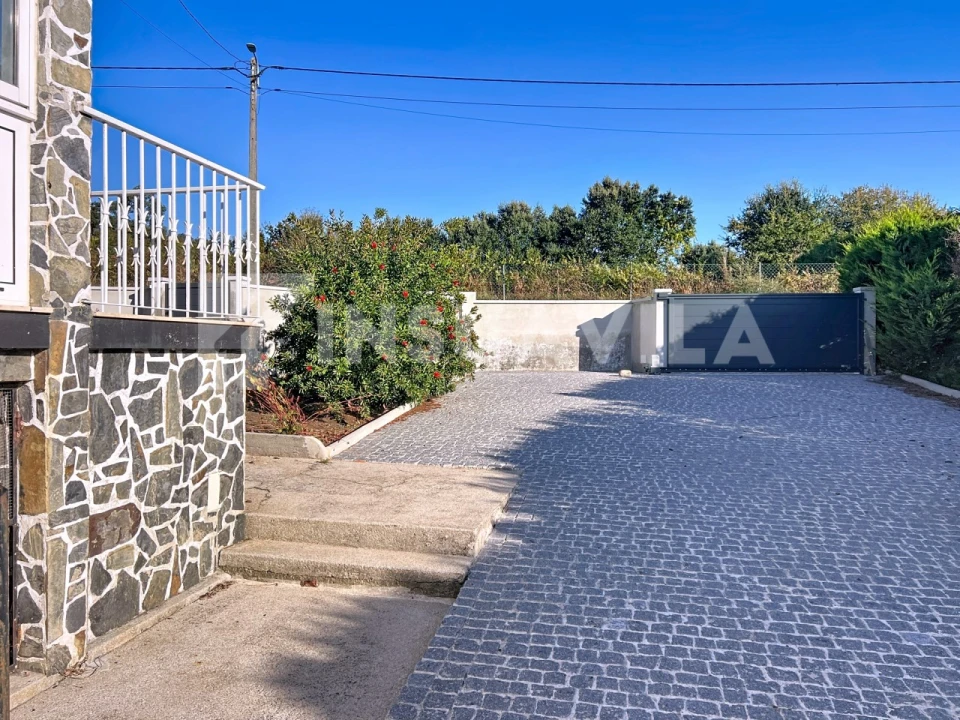 Moradia T4 para Venda em Vilar de Mouros Foto 30