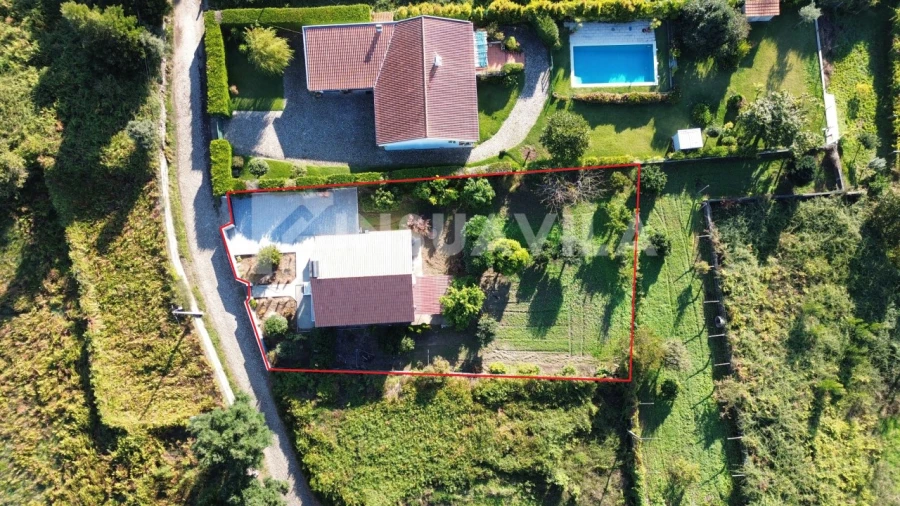 Moradia T4 para Venda em Vilar de Mouros Foto 3