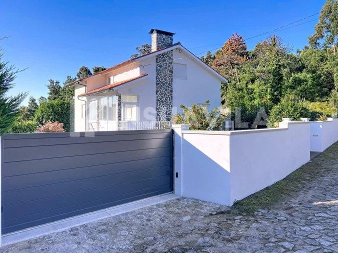 Moradia T4 para Venda em Vilar de Mouros Foto 8