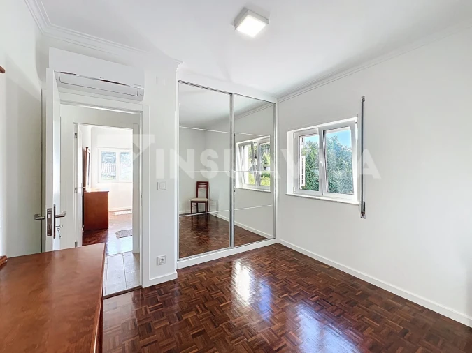 Moradia T4 para Venda em Vilar de Mouros Foto 19