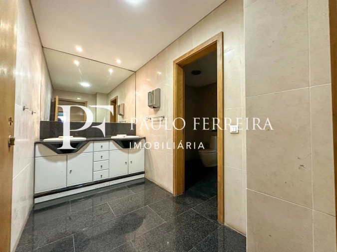 Escritório para Arrendamento em Valongo Foto 14
