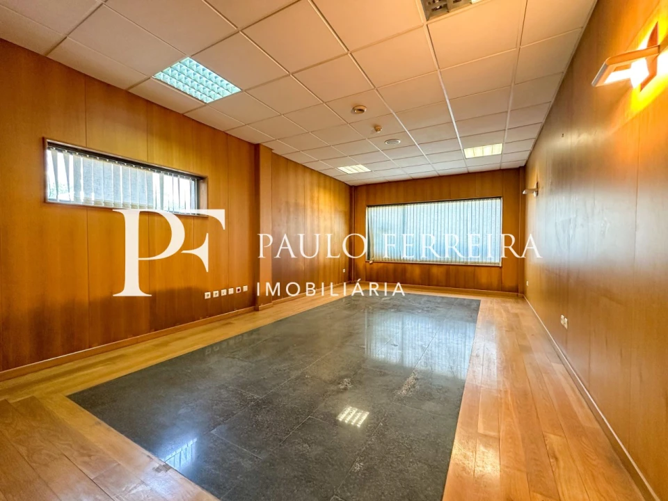 Escritório para Arrendamento em Valongo Foto 3