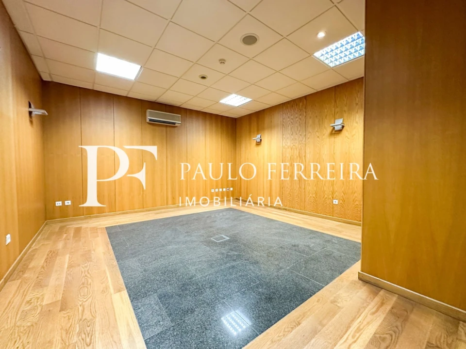 Escritório para Arrendamento em Valongo Foto 25