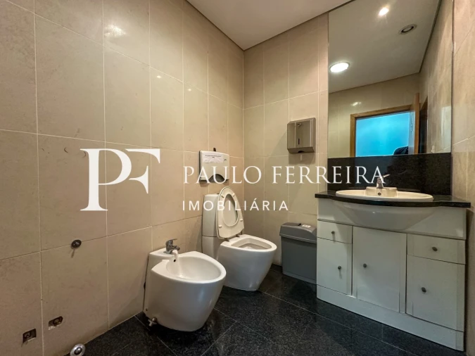 Escritório para Arrendamento em Valongo Foto 27