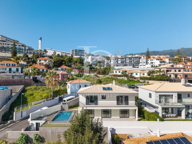 Moradia T3 para Venda em São Martinho Foto 2