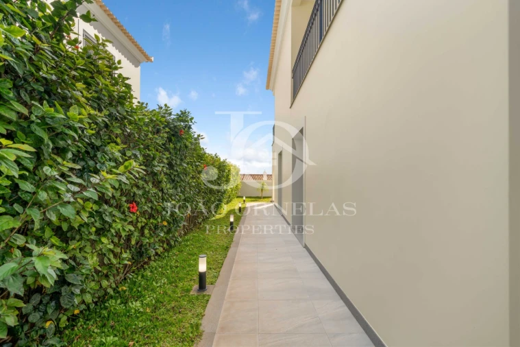 Moradia T3 para Venda em São Martinho Foto 23