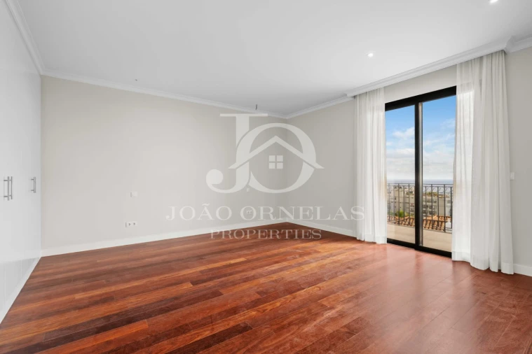 Moradia T3 para Venda em São Martinho Foto 44