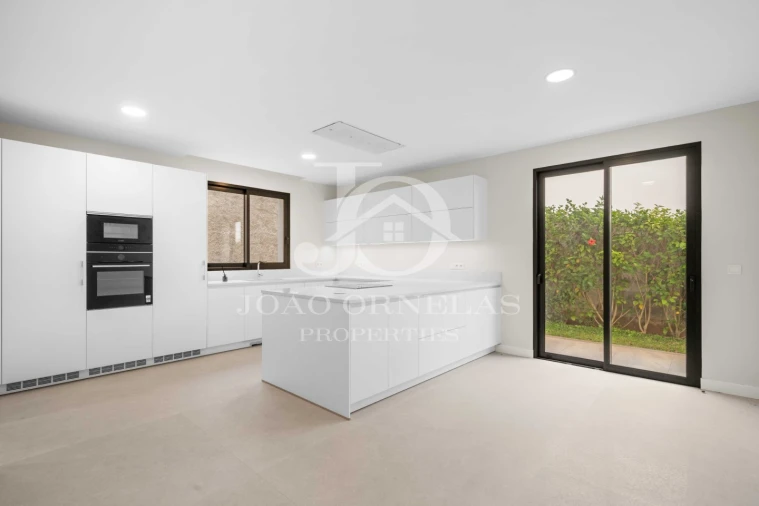 Moradia T3 para Venda em São Martinho Foto 57