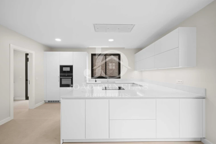 Moradia T3 para Venda em São Martinho Foto 58