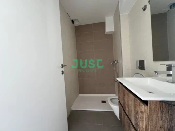Moradia T4 para Venda em Corroios