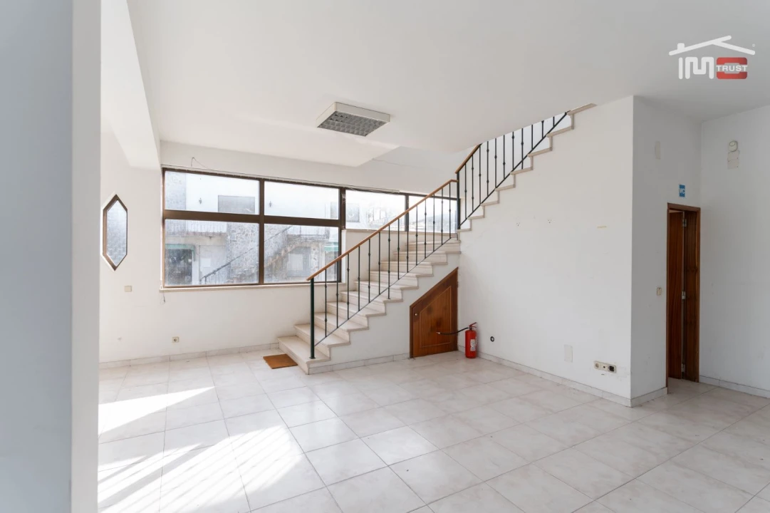 Armazém para Arrendamento em Nossa Senhora da Piedade Foto 4