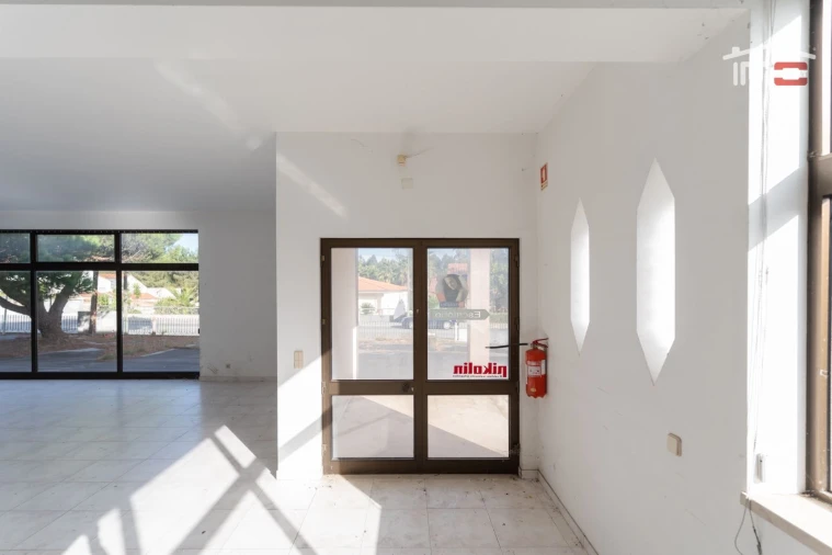 Armazém para Arrendamento em Nossa Senhora da Piedade Foto 14