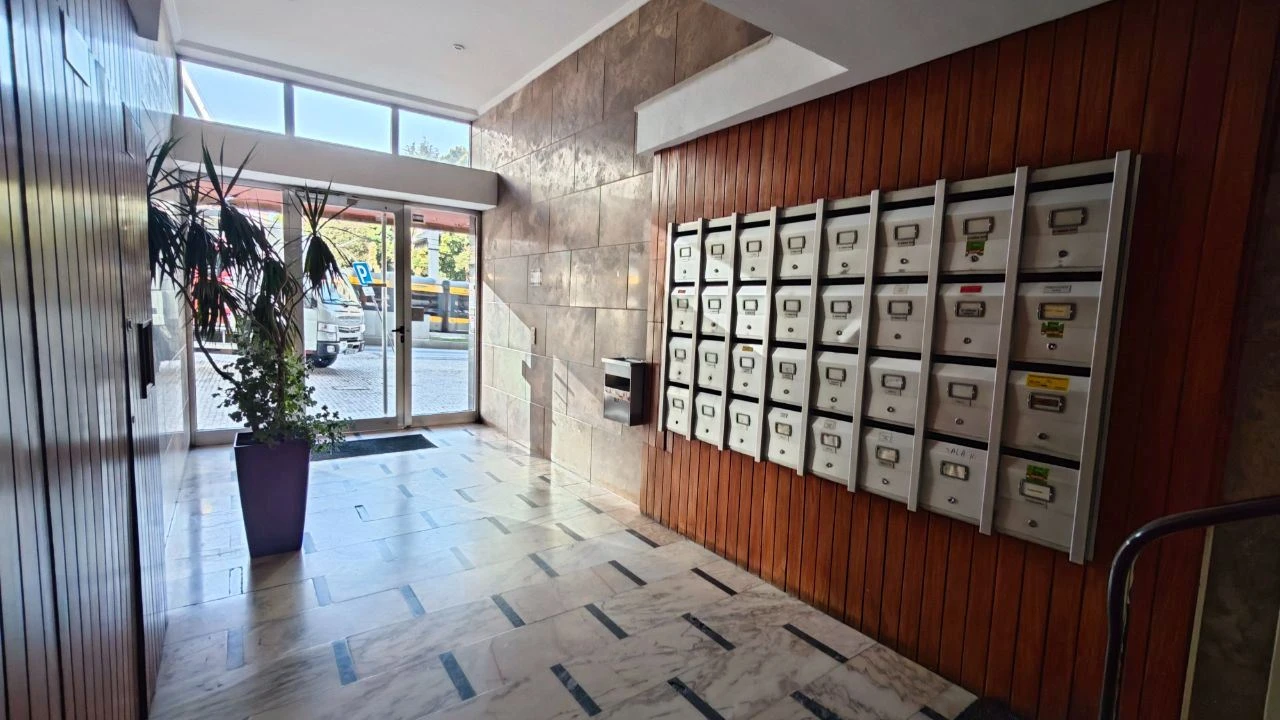 Escritório para Arrendamento em Arcozelo Foto 9