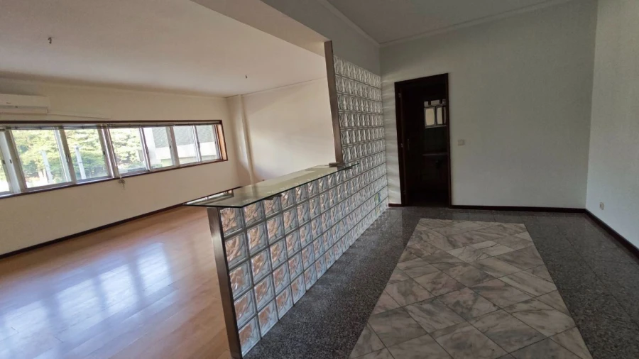 Escritório para Arrendamento em Arcozelo Foto 3