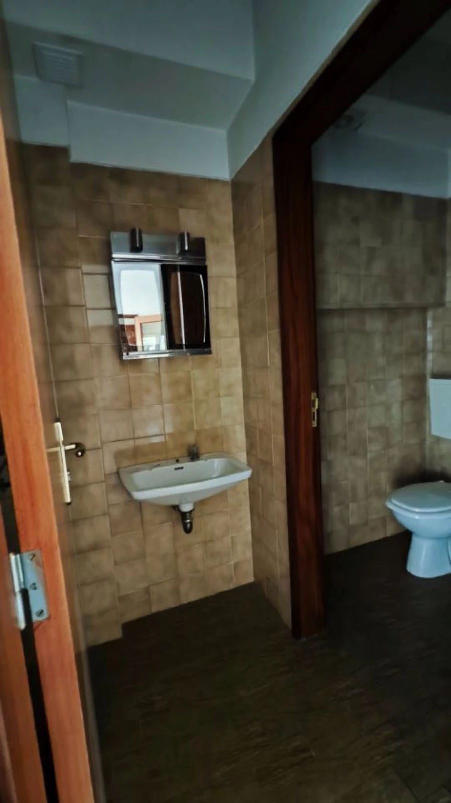 Escritório para Arrendamento em Arcozelo Foto 8