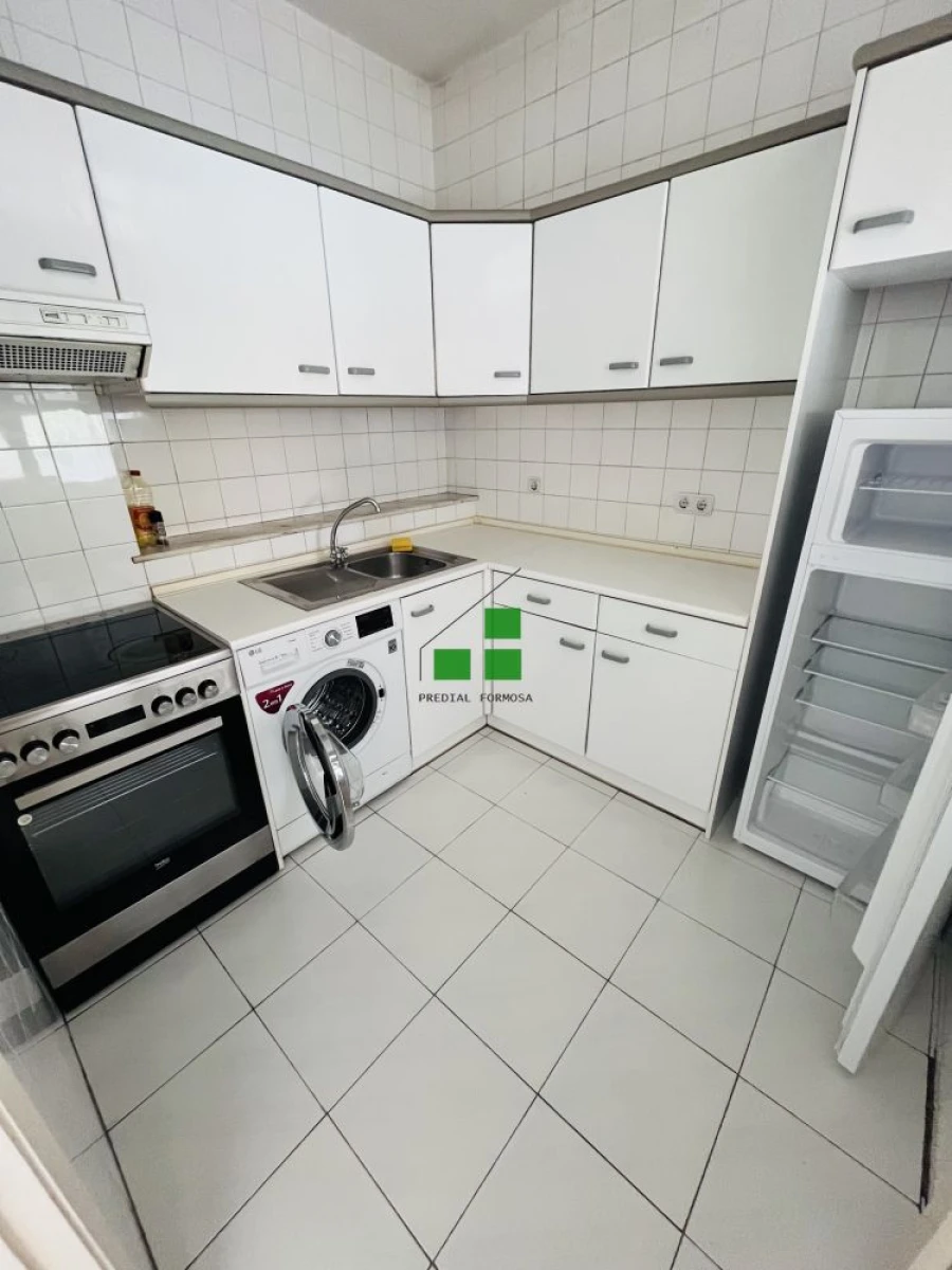 Apartamento T1 para Venda em Paranhos Foto 5