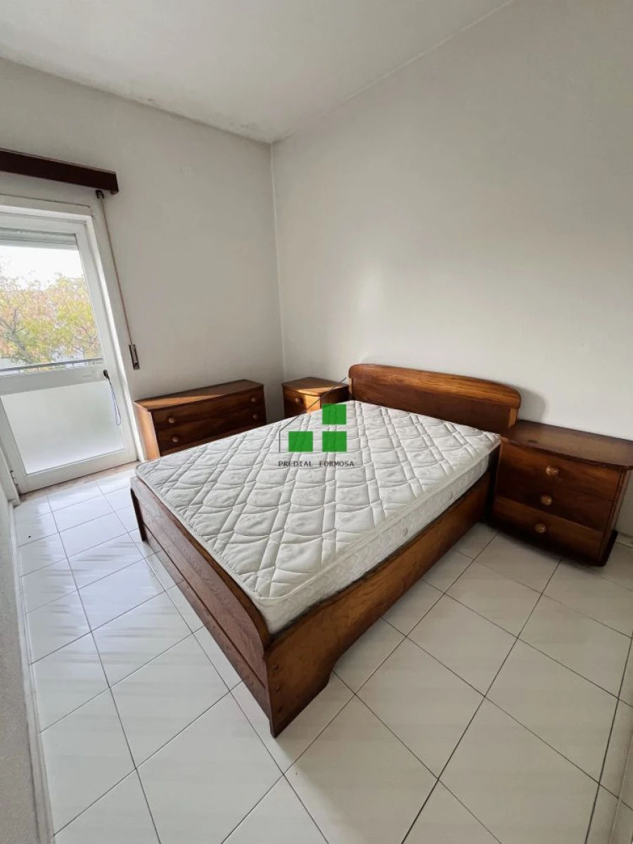Apartamento T1 para Venda em Paranhos Foto 6