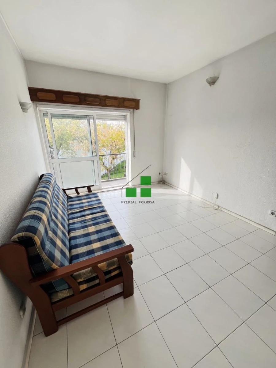 Apartamento T1 para Venda em Paranhos Foto 12