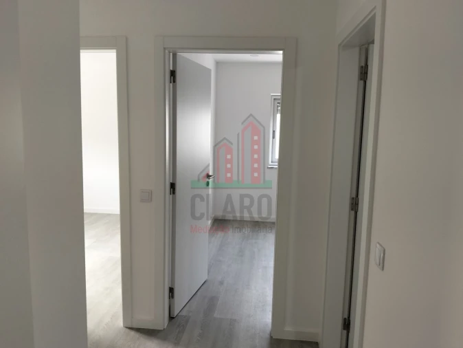 Apartamento T2 para Venda em Santa Clara e Castelo Viegas Foto 16