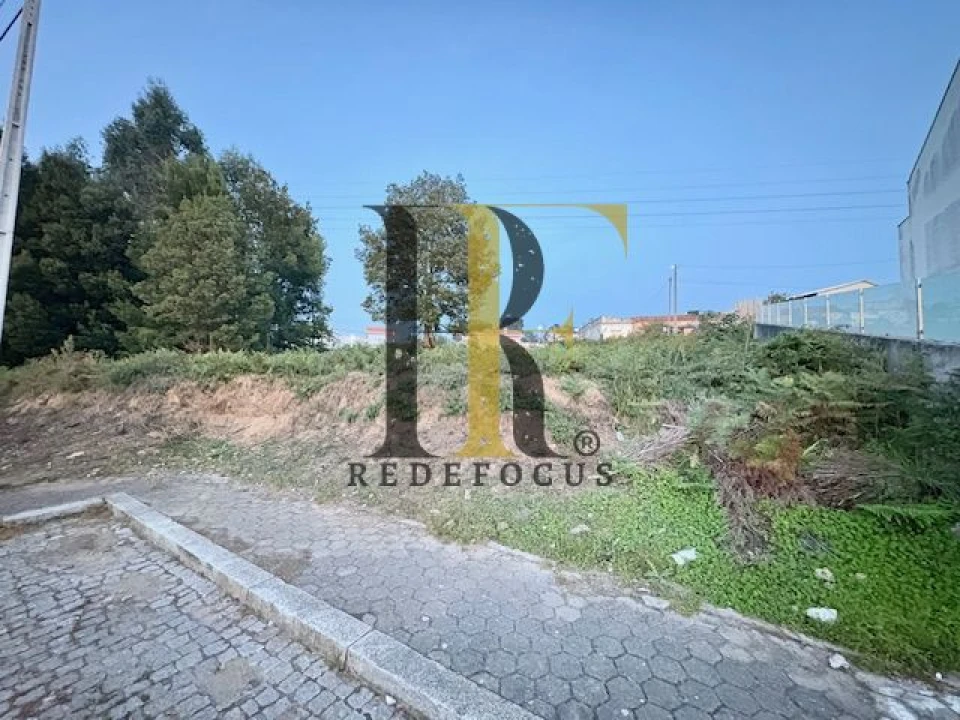 Terreno para Venda em Serzedo e Perosinho Foto 1